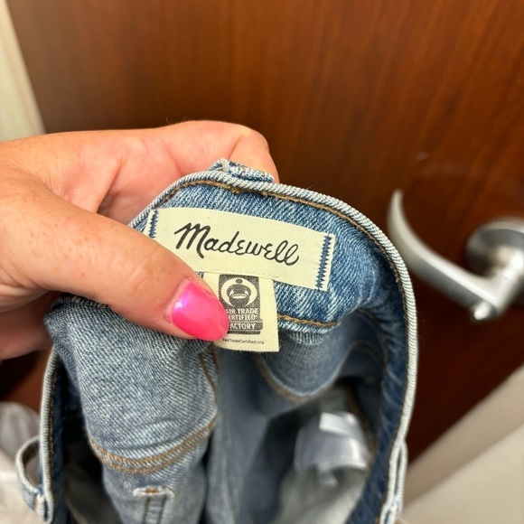 Madewell The Perfect Jean Short Snyder Wash Tencel Edition - Picture 8 of 11